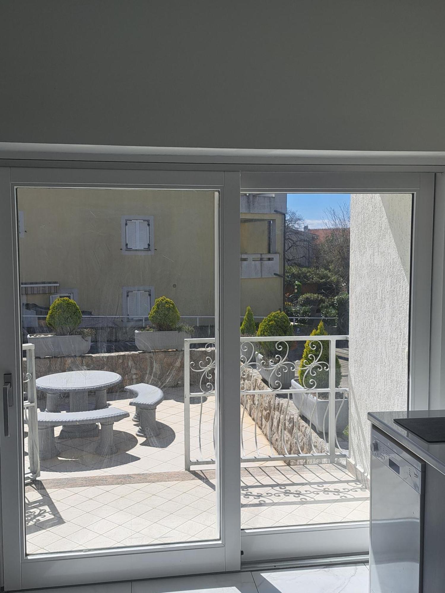 Apartmani Totic Малинска Экстерьер фото